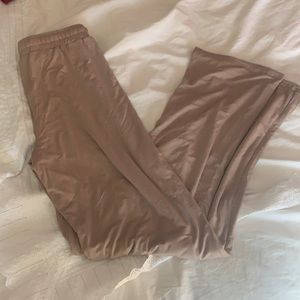 437 Casa Pant (wide leg but slim thigh jogger) UNWORN BRAND NEW